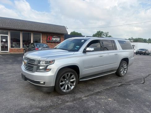 Used 2016 Chevrolet Suburban LTZ AWD/4WD image 3