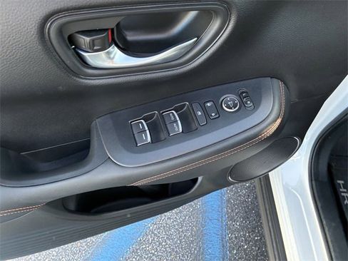 Certified 2023 Honda HR-V Sport image 18