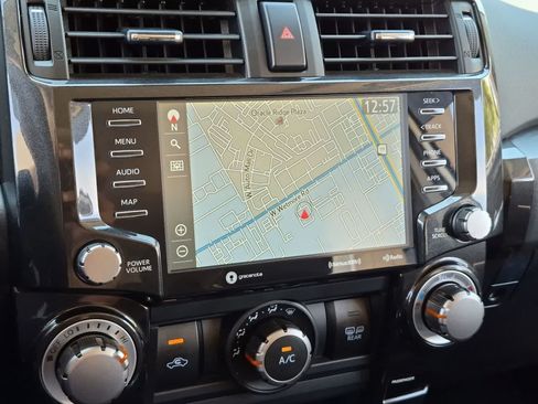 Used 2023 Toyota 4Runner TRD Off-Road Premium w/ Moonroof Package AWD/4WD image 29