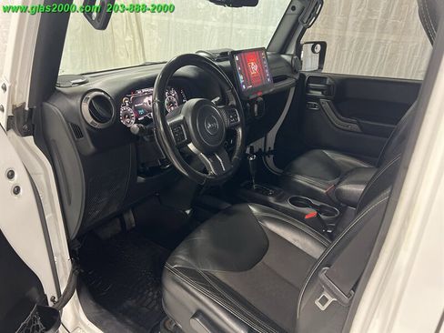 Used 2016 Jeep Wrangler Unlimited Sport image 3