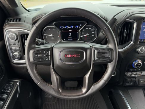 Used 2022 GMC Sierra 2500 AT4 w/ AT4 Premium Plus Package AWD/4WD image 14