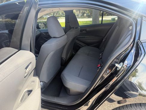 Used 2025 Toyota Corolla LE w/ LE Premium Package FWD image 14