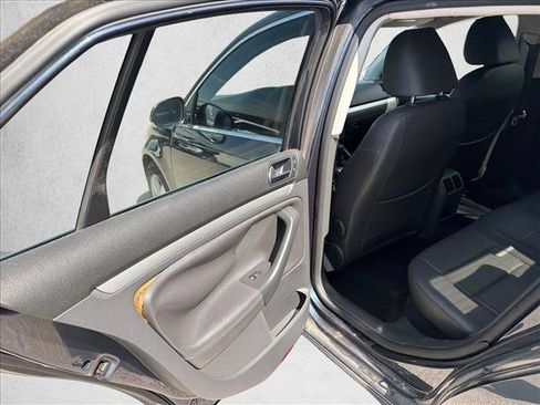 Used 2009 Volkswagen Jetta SE FWD image 16