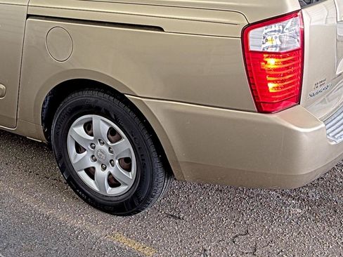 Used 2006 Kia Sedona EX FWD image 14