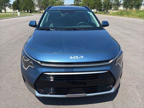 Certified 2025 Kia Niro EX Touring FWD image 27
