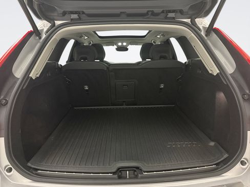 Used 2023 Volvo XC60 B5 Plus w/ Protection Package Premier image 22