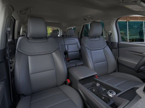 New 2026 Ford Explorer Active w/ Active Comfort Package image 10