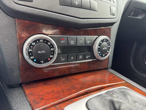 Used 2011 Mercedes-Benz C 300 Sedan image 36