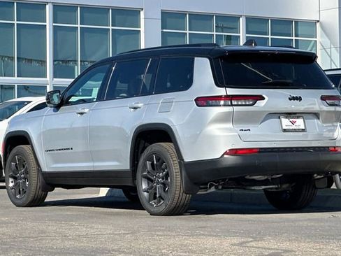 New 2025 Jeep Grand Cherokee L Limited w/ MOPAR Finishing Package image 10