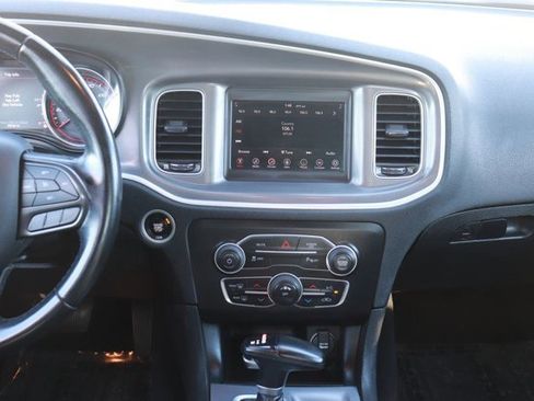 Used 2022 Dodge Charger SXT image 15