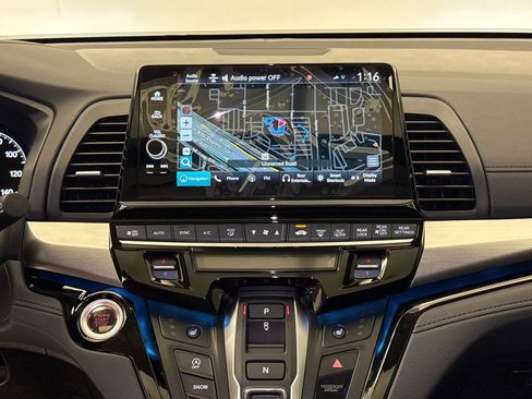 New 2026 Honda Odyssey Touring image 18