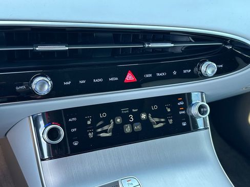 New 2026 Genesis GV70 2.5T Advanced image 31