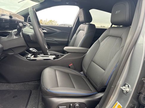 New 2026 Buick Envista Sport Touring image 13