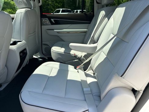 New 2026 Buick Enclave Avenir FWD image 21