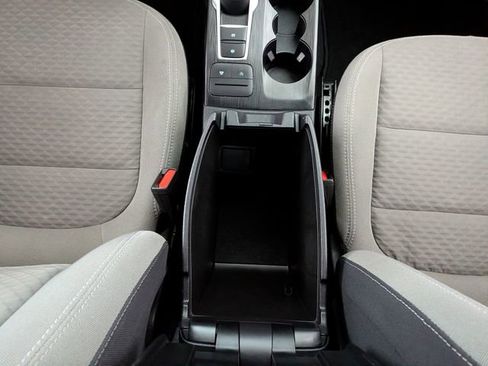 Certified 2022 Ford Escape SE w/ SE Sport Appearance Package image 32