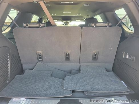 Used 2025 GMC Yukon Denali AWD/4WD image 22