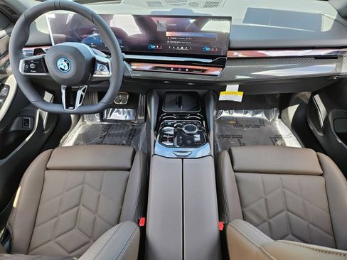 New 2026 BMW i5 eDrive40 w/ M Sport Package RWD image 15