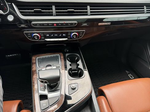 Used 2019 Audi Q7 3.0T Prestige image 25