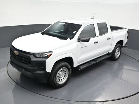 Used 2024 Chevrolet Colorado W/T w/ WT Convenience Package II image 16