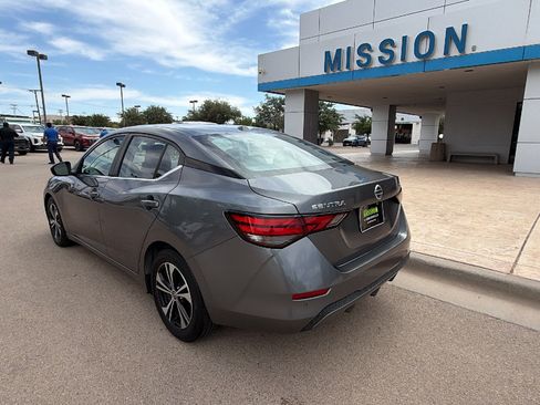Used 2023 Nissan Sentra SV FWD image 3
