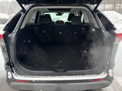 Used 2020 Toyota RAV4 Limited image 12