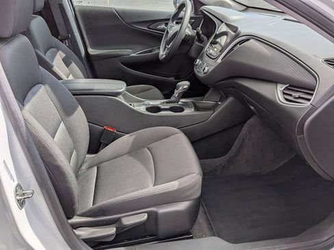Used 2024 Chevrolet Malibu LT FWD image 24