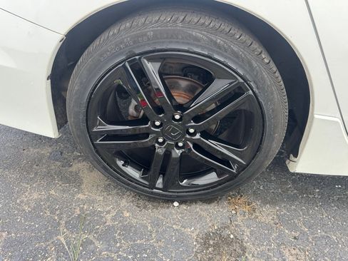 Used 2017 Honda Accord Sport Special Edition image 7