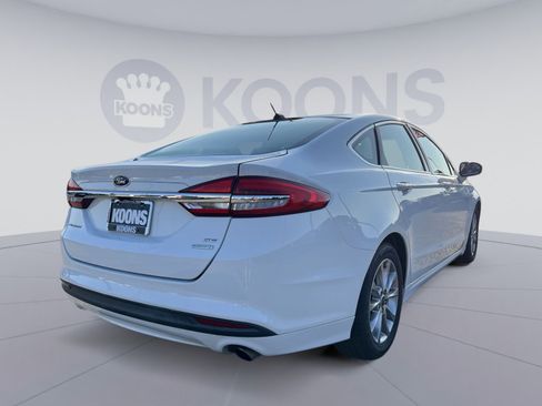 Certified 2017 Ford Fusion SE FWD image 16
