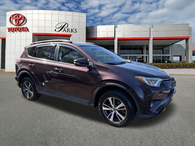 Used 2018 Toyota RAV4 XLE FWD image 1
