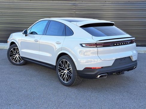 Used 2026 Porsche Cayenne Coupe image 3
