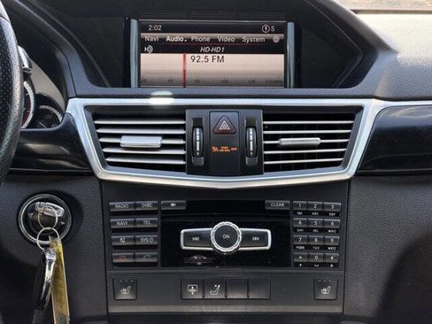 Used 2013 Mercedes-Benz E 350 4MATIC Sedan w/ Premium 1 Pkg image 16