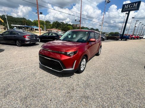 Used 2023 Kia Soul S FWD image 6