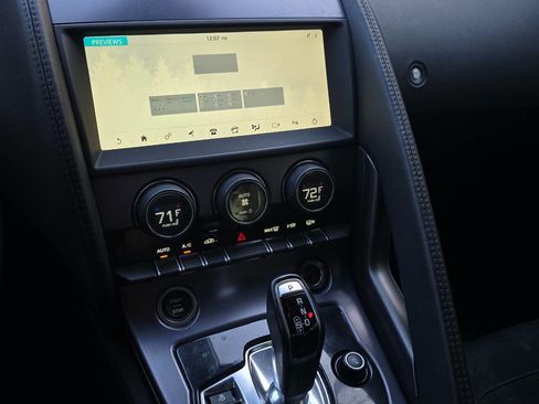 Used 2019 Jaguar F-TYPE Coupe image 29