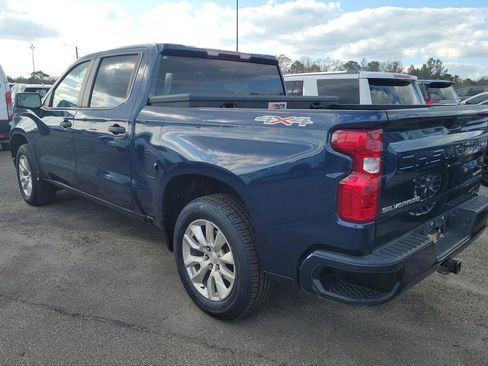 Used 2023 Chevrolet Silverado 1500 Custom image 2