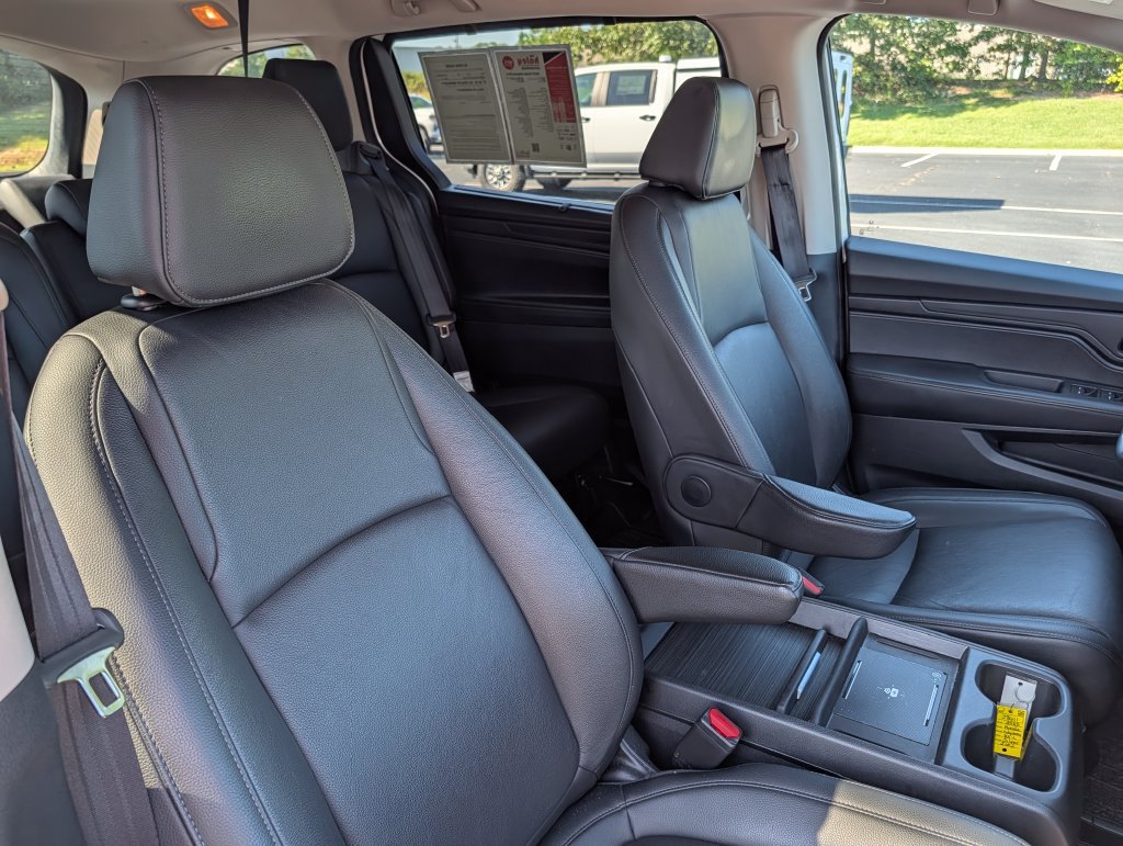 Used 2025 Honda Odyssey EX-L image 13