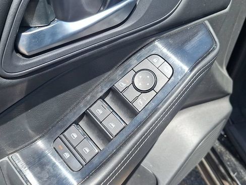 Certified 2024 Nissan Rogue SV FWD image 12