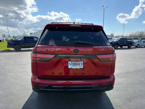 Used 2025 Toyota Sequoia Platinum image 5