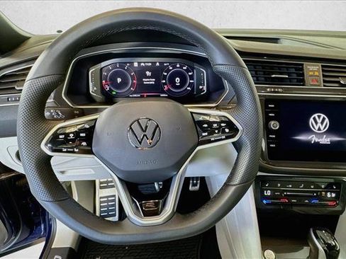 Used 2022 Volkswagen Tiguan SEL R-Line AWD/4WD image 11