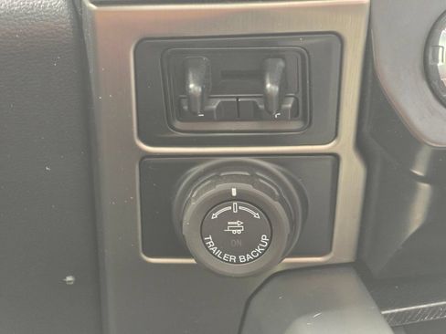 Used 2022 Ford F350 Platinum AWD/4WD image 18