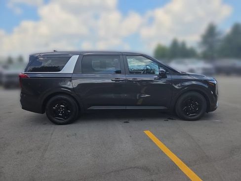 Certified 2026 Kia Carnival FWD image 8