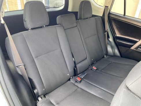 Used 2018 Toyota RAV4 XLE image 16