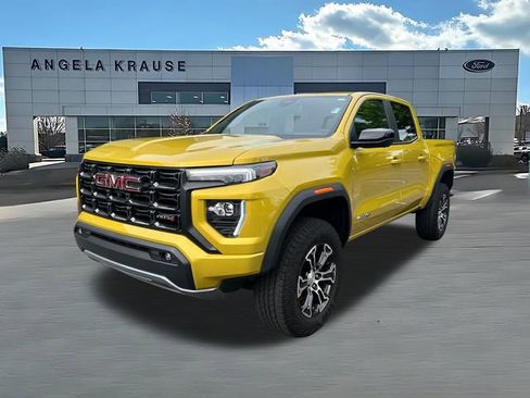 Used 2023 GMC Canyon AT4 w/ AT4 Premium Package AWD/4WD image 3
