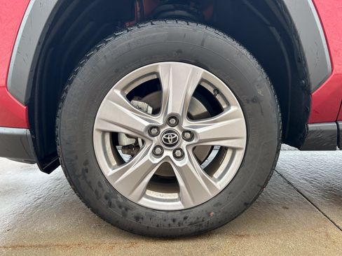 Certified 2025 Toyota RAV4 XLE AWD/4WD image 11