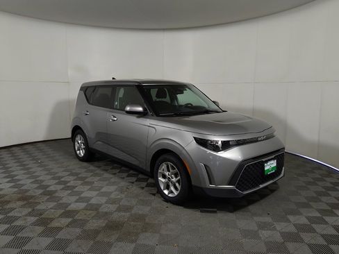 Used 2024 Kia Soul LX w/ Option Group 015 image 13