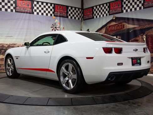 Used 2010 Chevrolet Camaro SS w/ RS Package RWD image 6