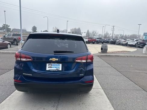 Used 2022 Chevrolet Equinox LS w/ LS Convenience Package AWD/4WD image 5