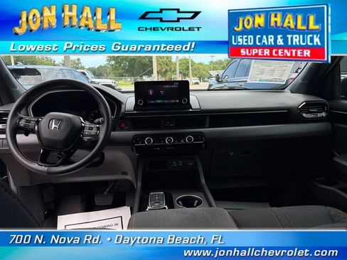 Used 2025 Honda Pilot Sport image 24