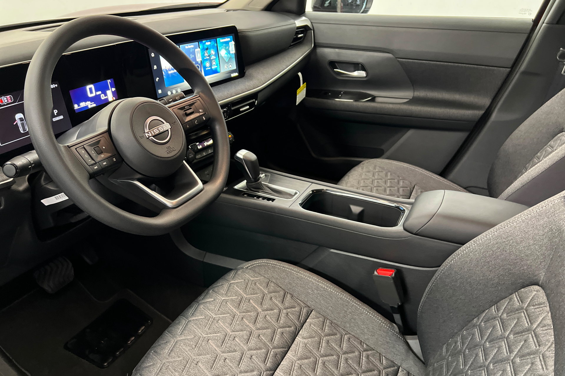New 2026 Nissan Kicks SV w/ Cold Weather Package FWD image 17