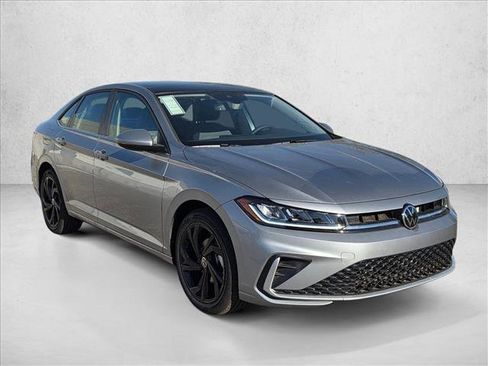 New 2026 Volkswagen Jetta SE FWD image 7