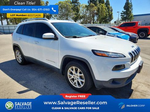 Used 2017 Jeep Cherokee Latitude FWD image 5